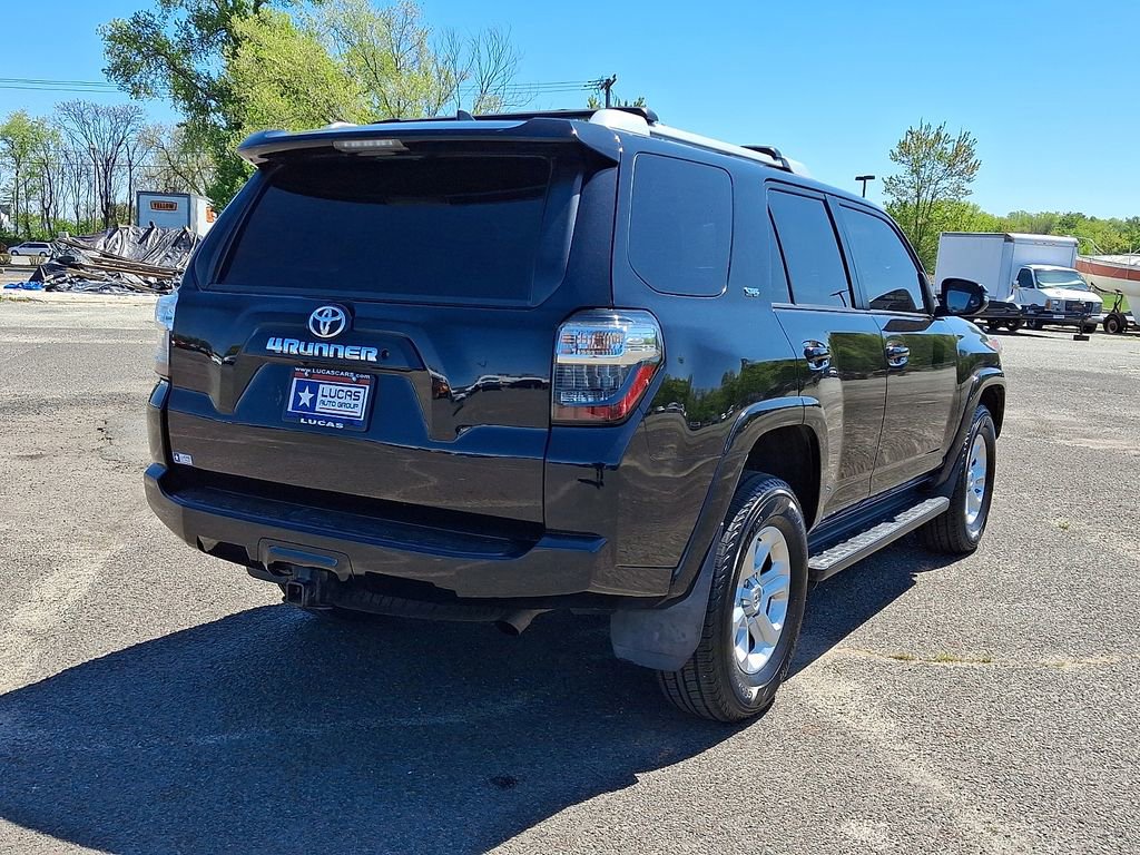 Used 2017 Toyota 4Runner SR5 Premium AWD/4WD image 11