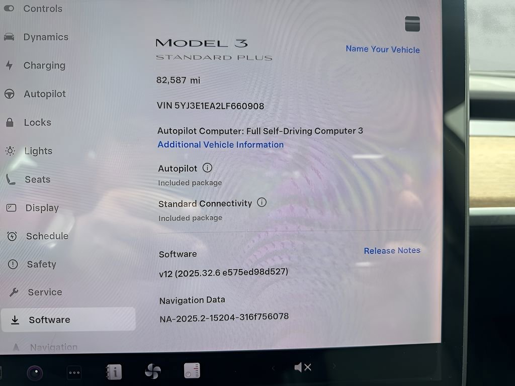 Used 2020 Tesla Model 3 Standard Range Plus image 24
