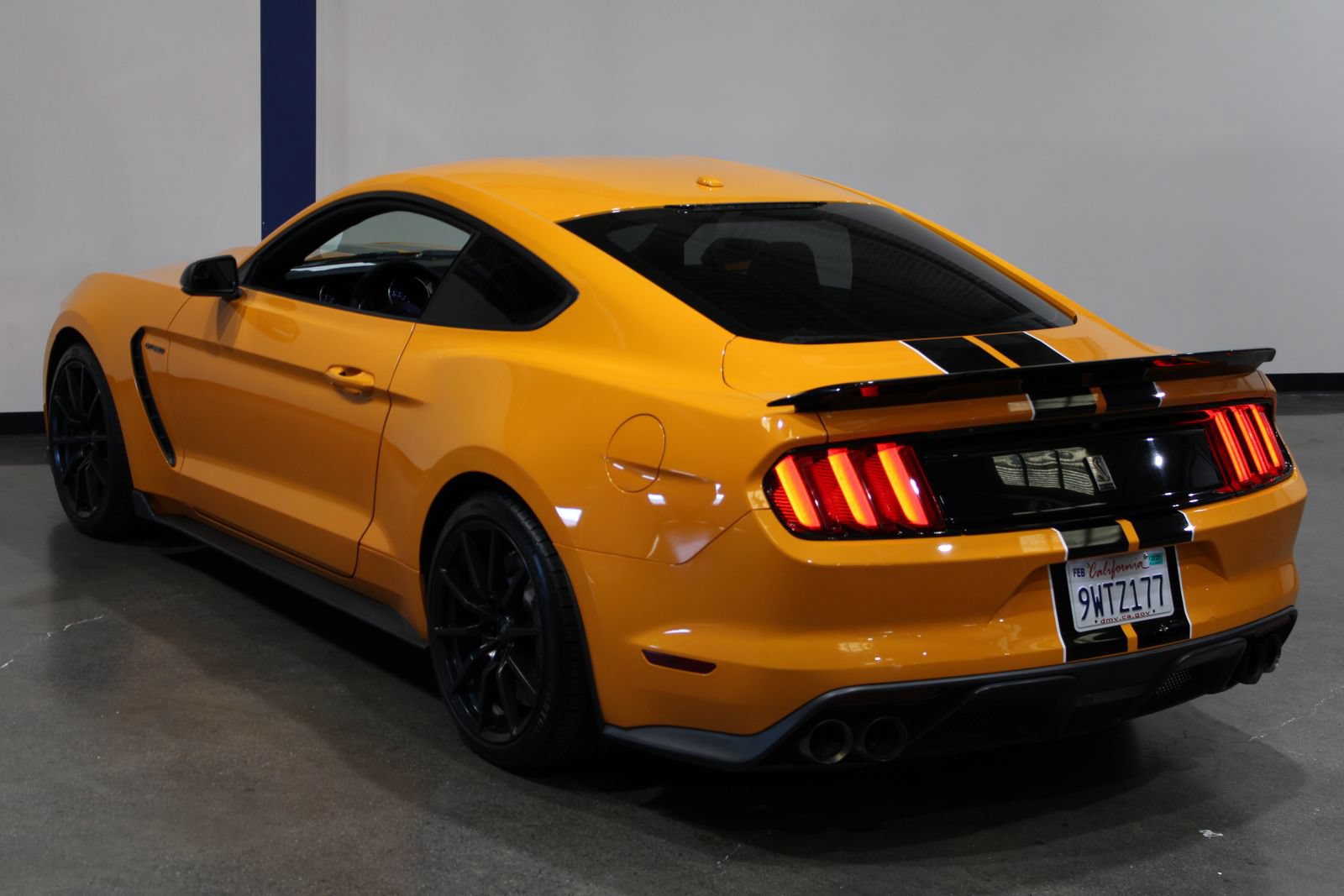 Used 2018 Ford Mustang Shelby GT350 w/ Convenience Package RWD image 16