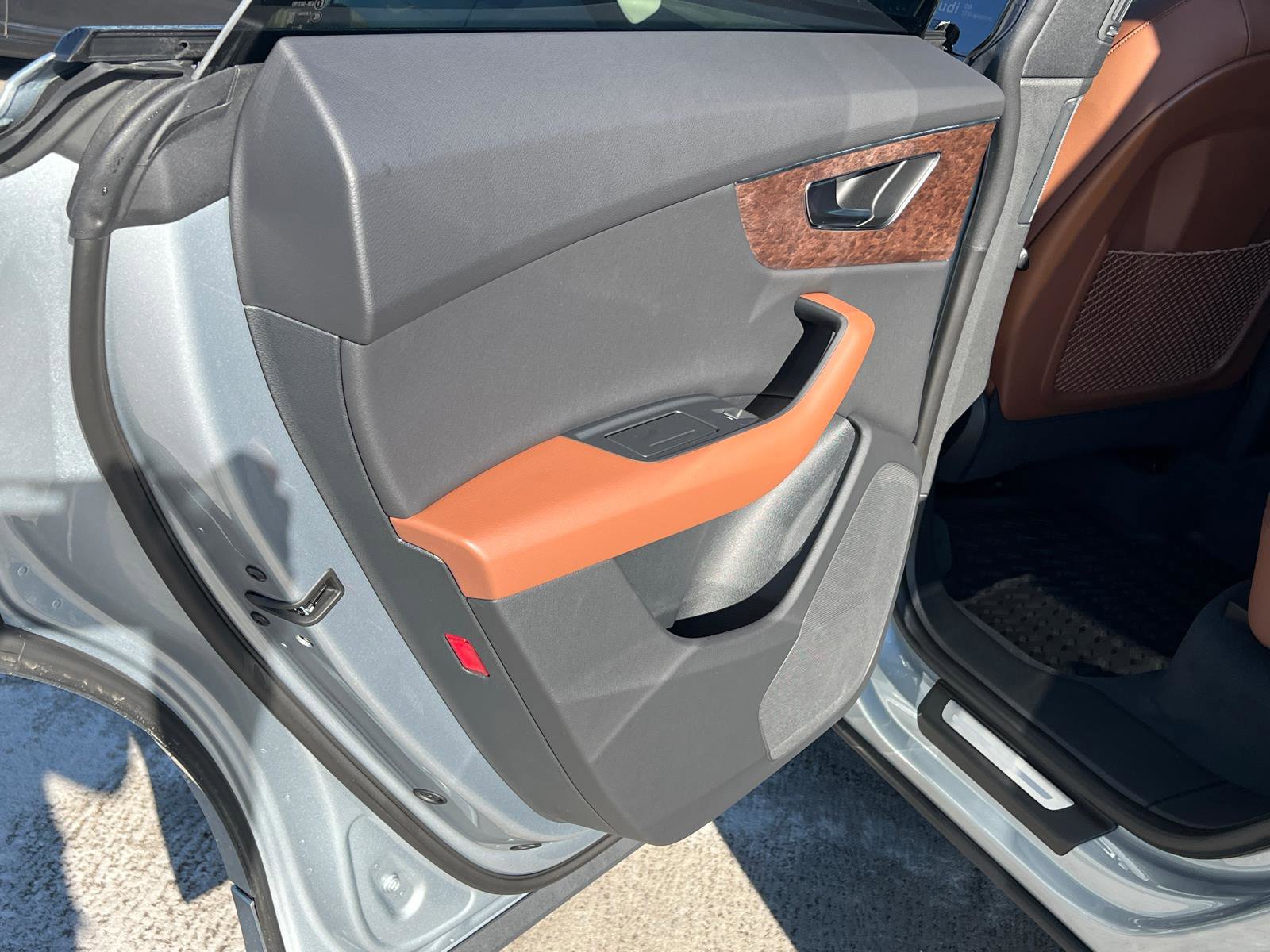 New 2025 Audi Q8 Premium image 15