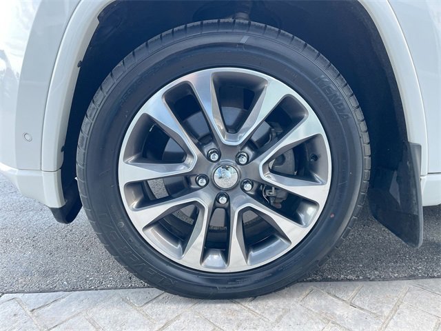 Used 2018 Jeep Grand Cherokee Overland image 34