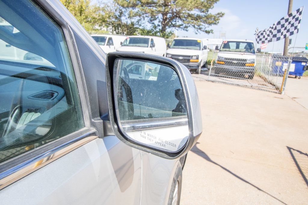 Used 2020 Chevrolet Colorado LT w/ Safety Package RWD image 24