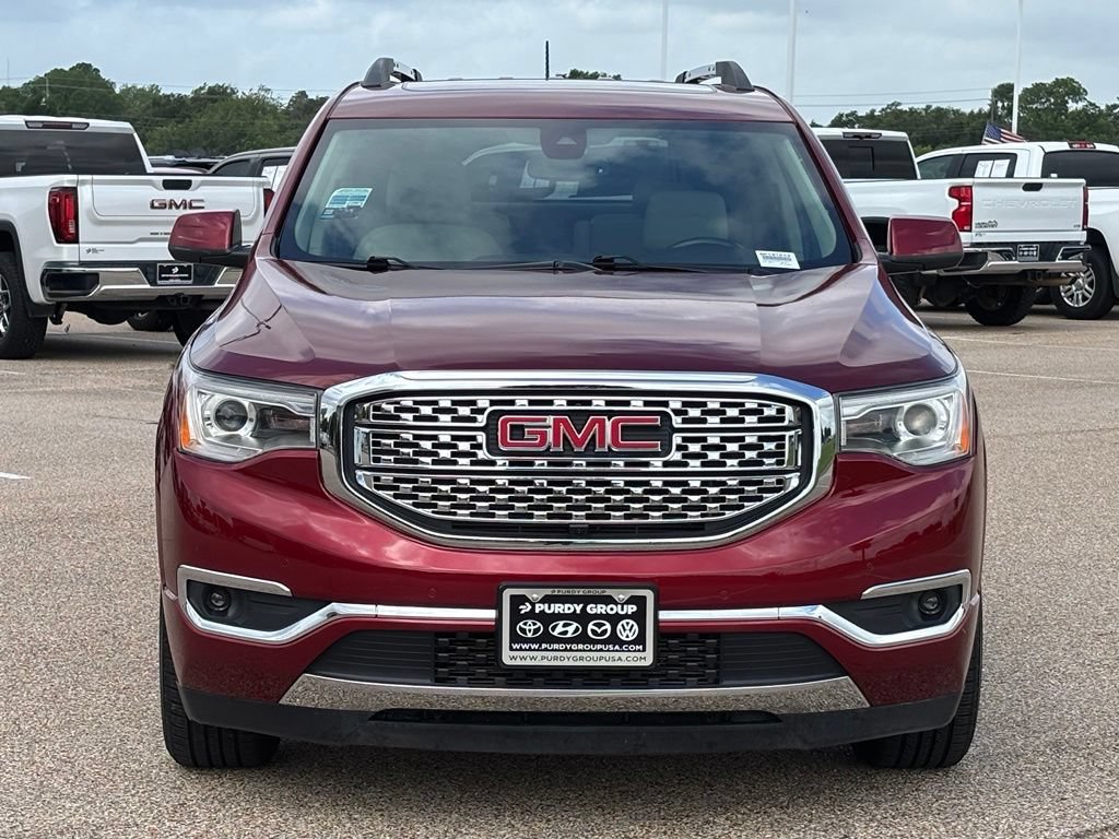 Used 2019 GMC Acadia Denali w/ Technology Package FWD image 3