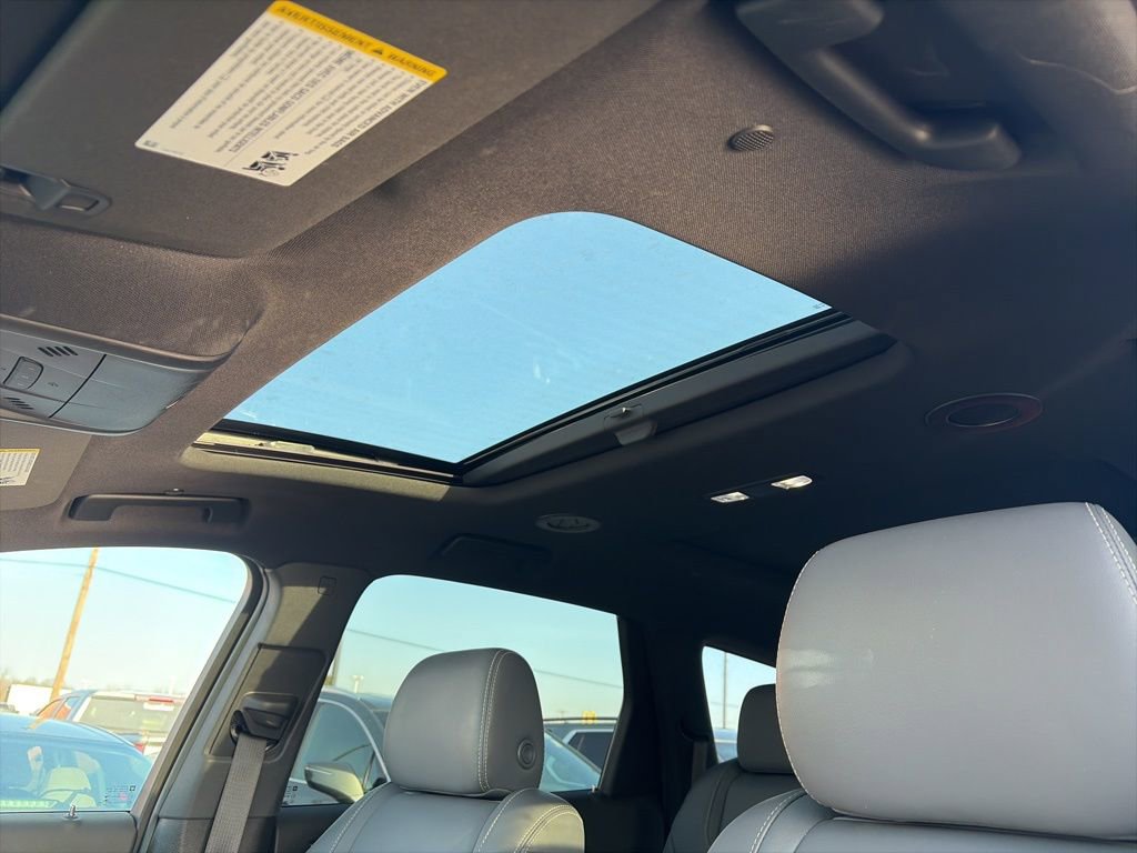 Used 2023 Buick Enclave Essence w/ Experience Buick Package image 21