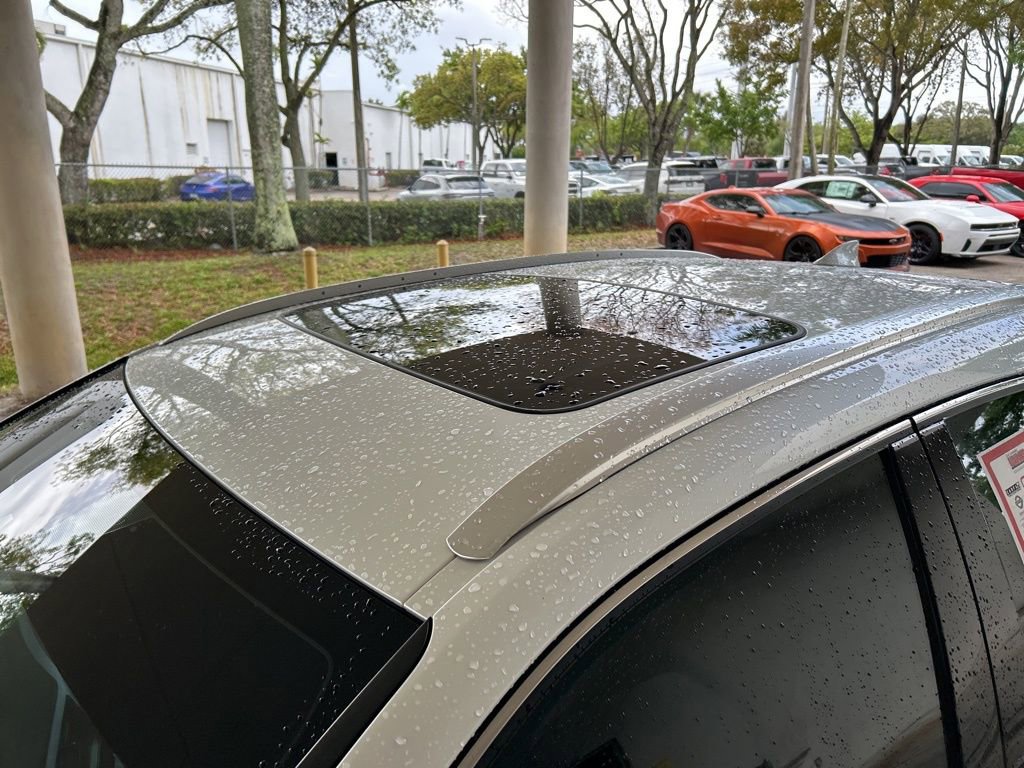 Used 2020 Lexus UX 200 w/ Premium Package image 14