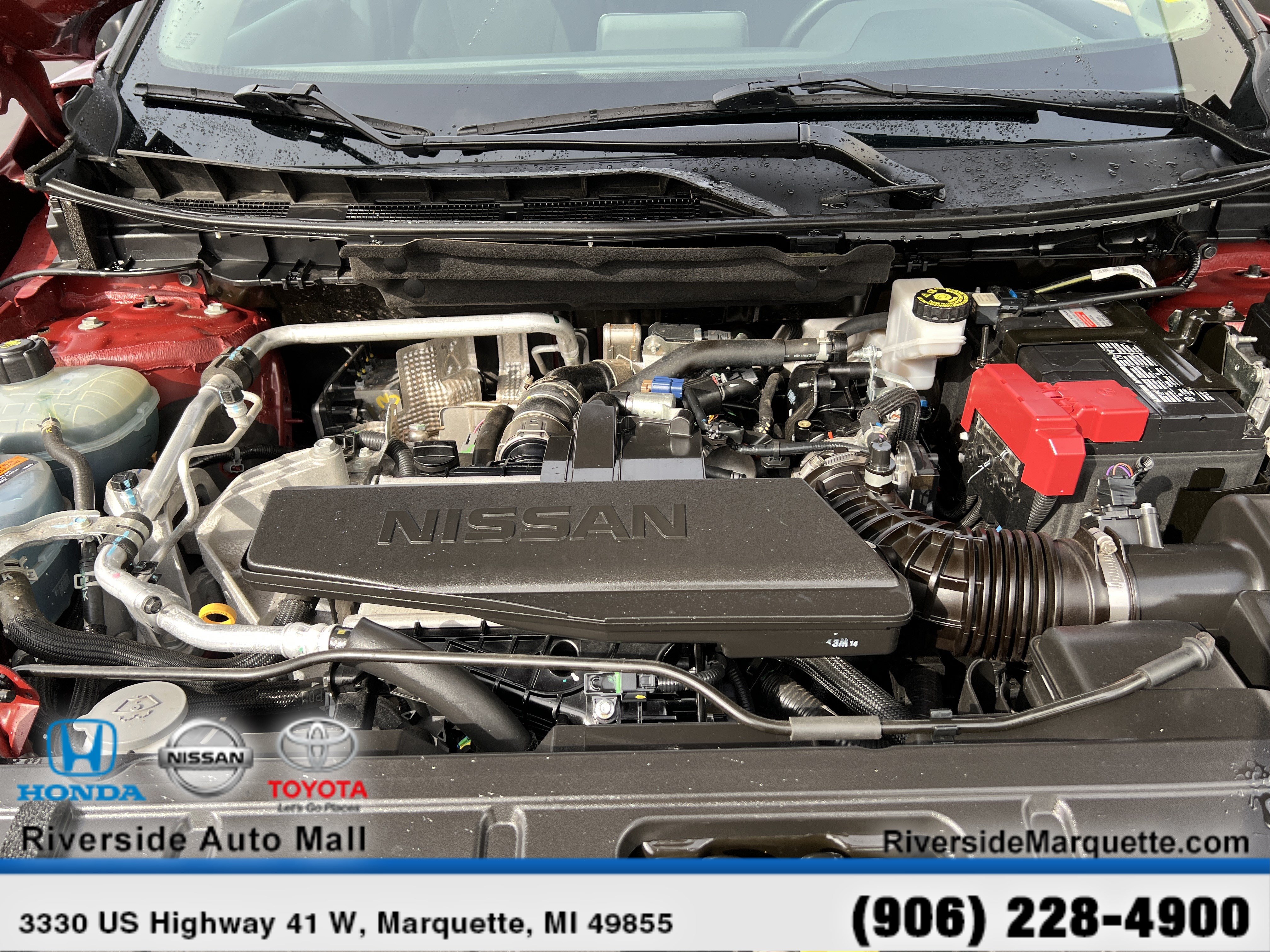 Used 2025 Nissan Rogue S AWD/4WD image 13