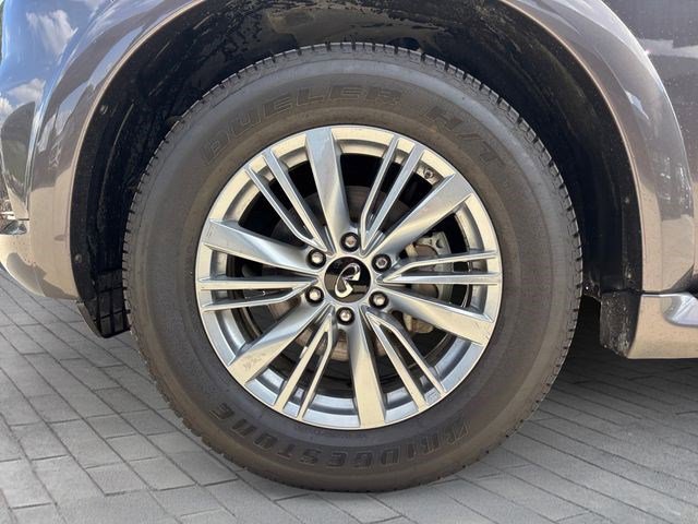 Used 2024 INFINITI QX80 Luxe AWD/4WD image 9