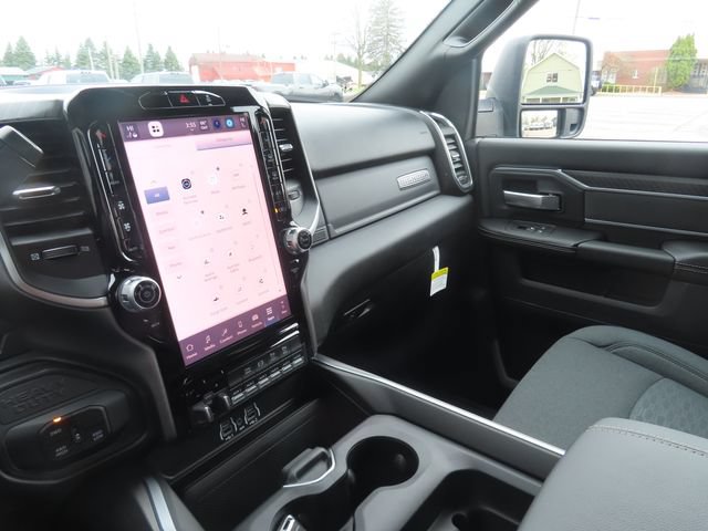 New 2026 RAM 3500 Big Horn AWD/4WD image 36