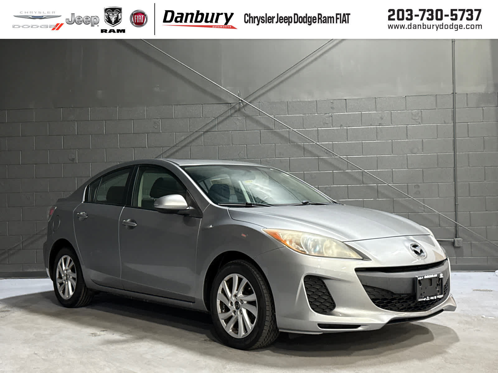 Used 2013 MAZDA MAZDA3 i Touring w/ Preferred Equipment Pkg FWD image 1
