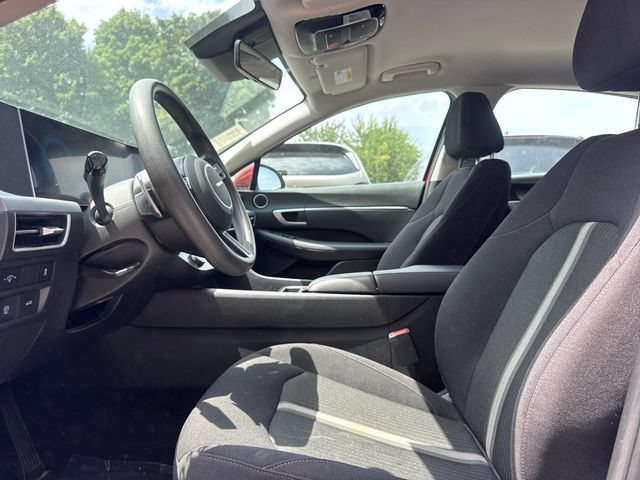 Used 2025 Hyundai Sonata SEL FWD image 13