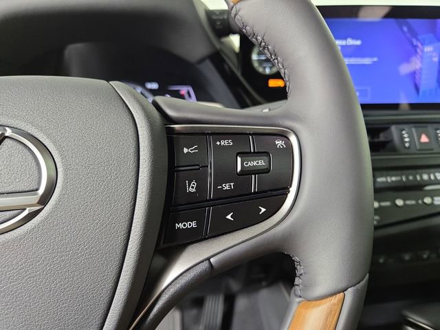 New 2025 Lexus ES 350 Ultra Luxury image 23