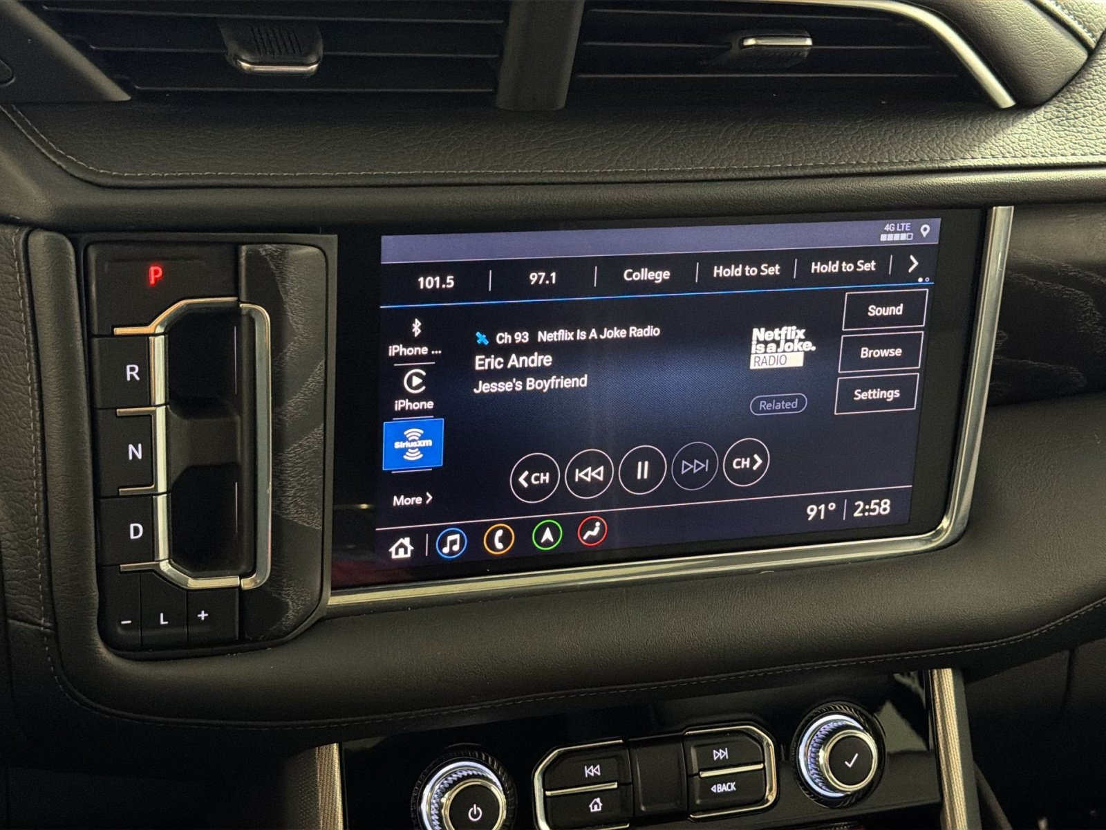 Used 2021 GMC Yukon Denali w/ Denali Ultimate Package AWD/4WD image 18