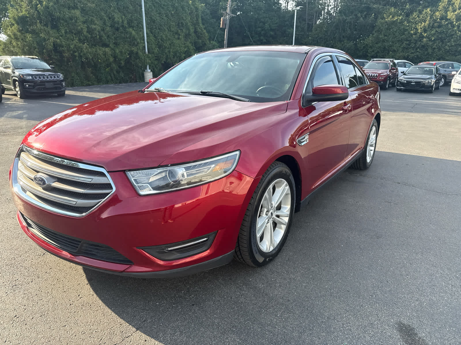 Used 2018 Ford Taurus SEL w/ Equipment Group 201A FWD image 7