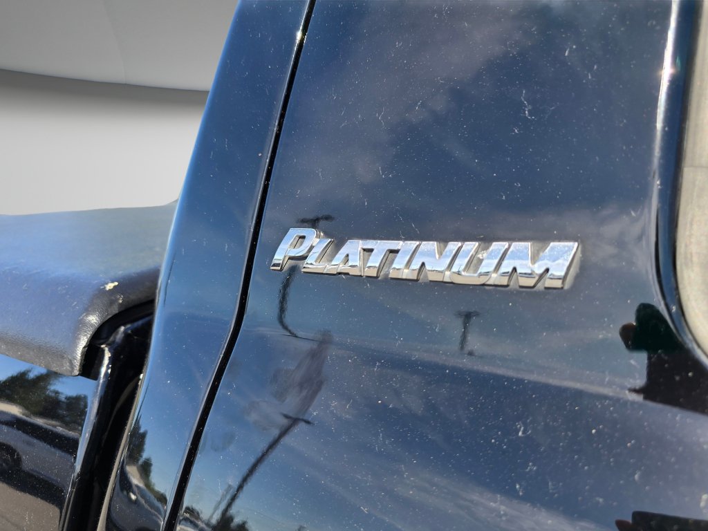 Used 2011 Toyota Tundra Limited w/ Platinum Pkg AWD/4WD image 32