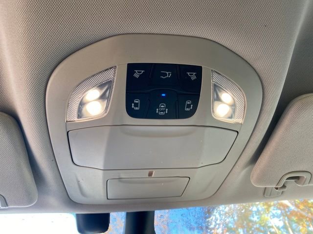 Used 2022 Chrysler Pacifica Touring-L image 22