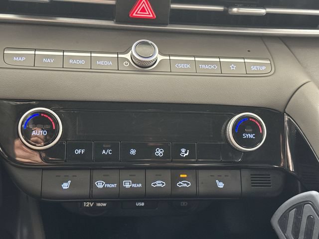 Used 2023 Hyundai Elantra SEL w/ Convenience Package FWD image 18