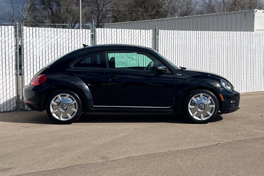 Used 2013 Volkswagen Beetle 2.5 image 3