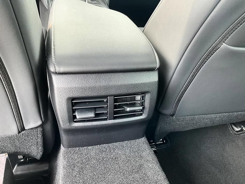 Used 2025 Lexus IS 500 w/ Accessory Package 2 RWD image 31