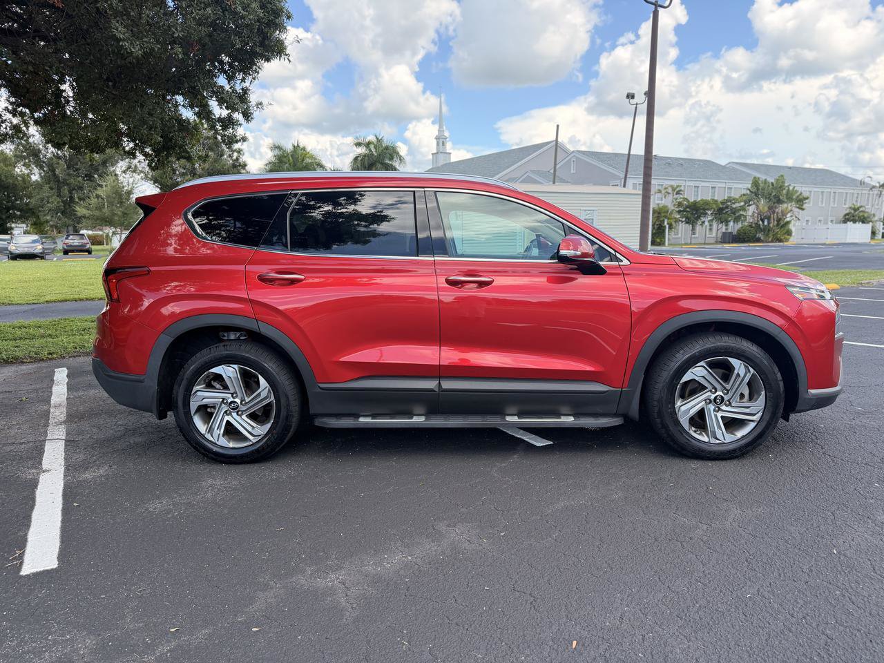 Used 2023 Hyundai Santa Fe SEL FWD image 4