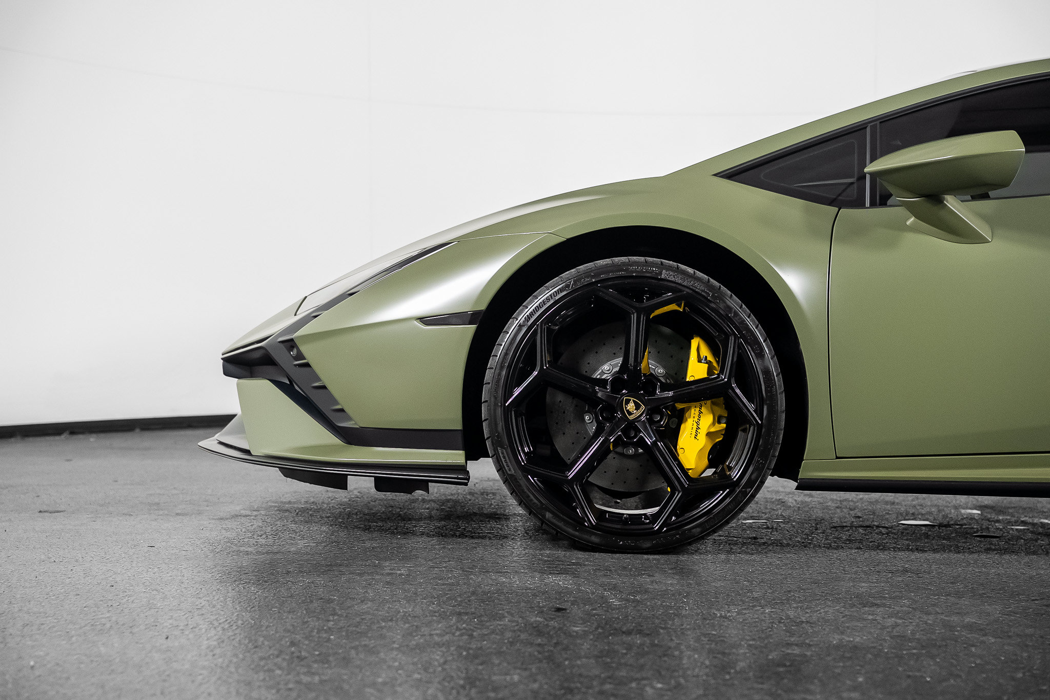 Used 2023 Lamborghini Huracan Tecnica RWD image 14