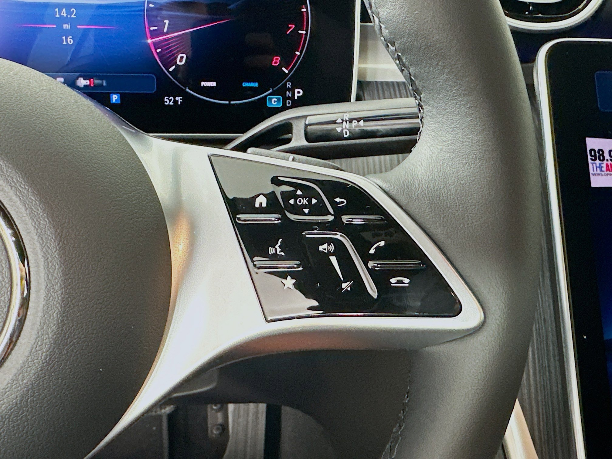 Certified 2025 Mercedes-Benz C 300 4MATIC Sedan image 13