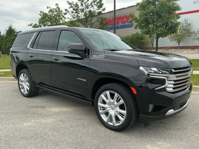 Used 2021 Chevrolet Tahoe High Country AWD/4WD image 2