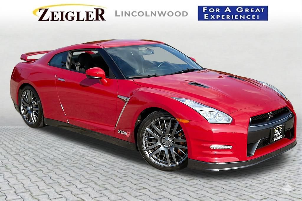 Used 2016 Nissan GT-R Premium AWD/4WD image 3