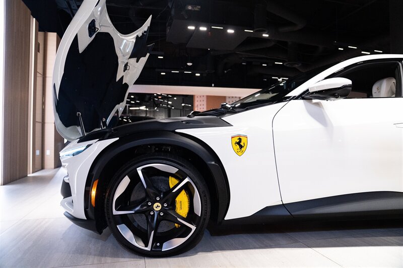 Used 2026 Ferrari Purosangue AWD/4WD image 39
