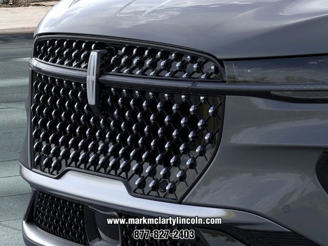 New 2025 Lincoln Nautilus Reserve image 17