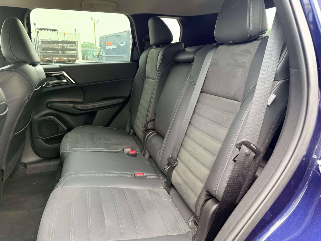 Used 2022 Mitsubishi Outlander SEL Black Edition AWD/4WD image 11