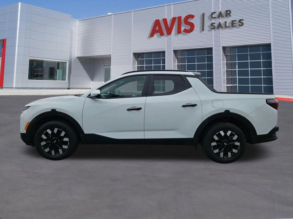 Used 2025 Hyundai Santa Cruz SEL FWD image 2