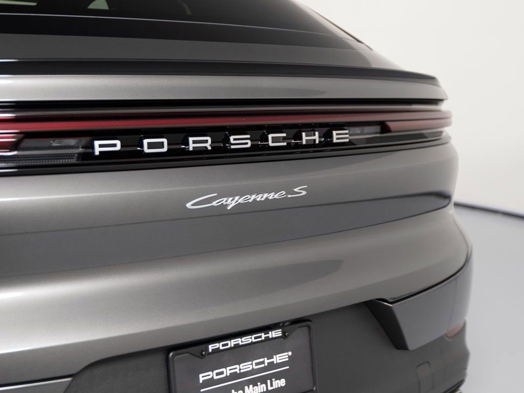 New 2026 Porsche Cayenne S image 15