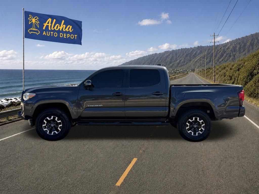 Used 2018 Toyota Tacoma TRD Sport RWD image 2