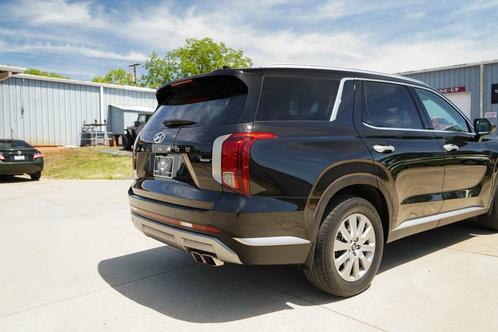 Used 2023 Hyundai Palisade SEL w/ Winter Package AWD/4WD image 21