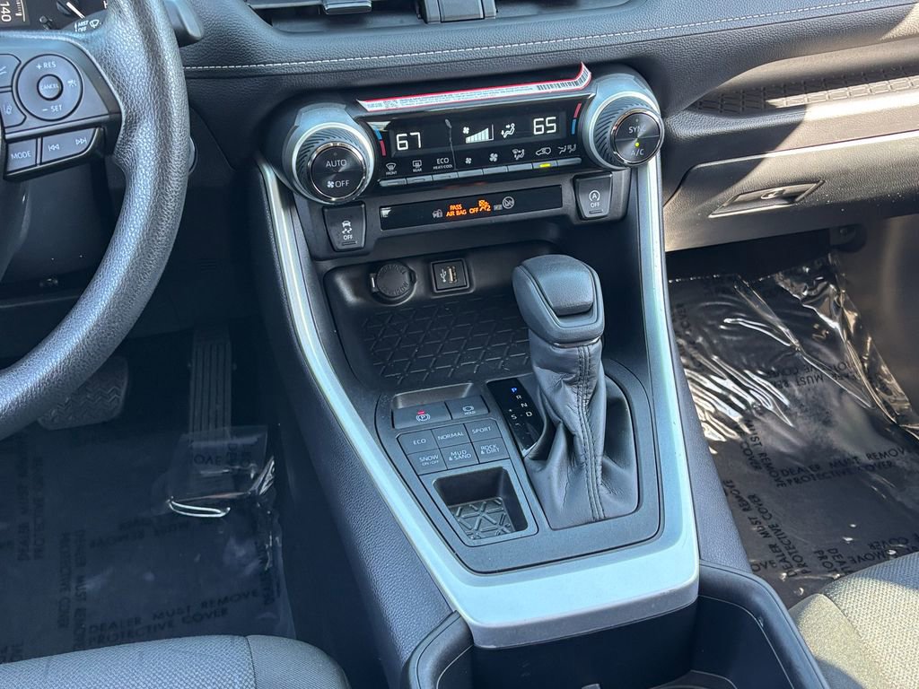 Certified 2025 Toyota RAV4 XLE image 24