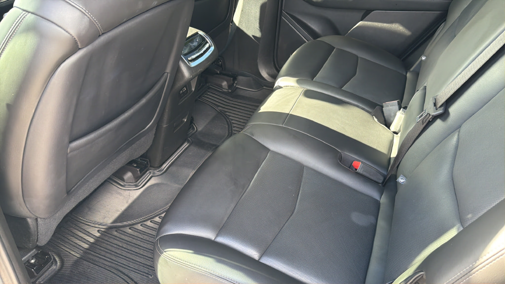 Certified 2024 Cadillac XT6 Premium Luxury FWD image 25