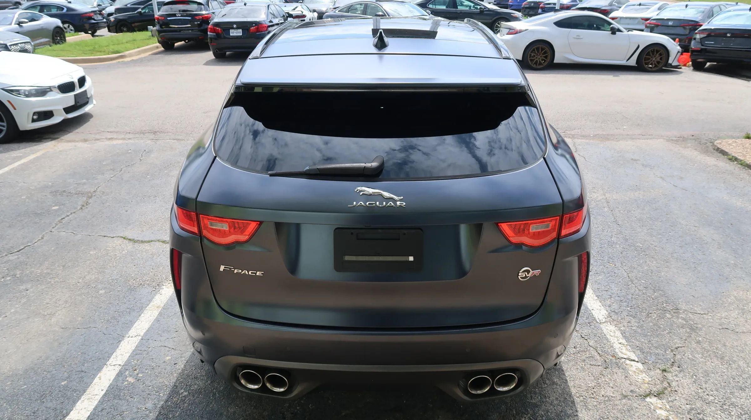 Used 2020 Jaguar F-PACE SVR AWD/4WD image 11