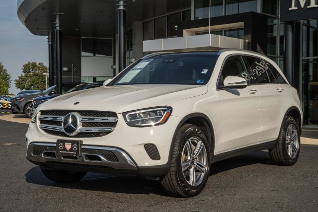 Used 2022 Mercedes-Benz GLC 300 4MATIC image 3