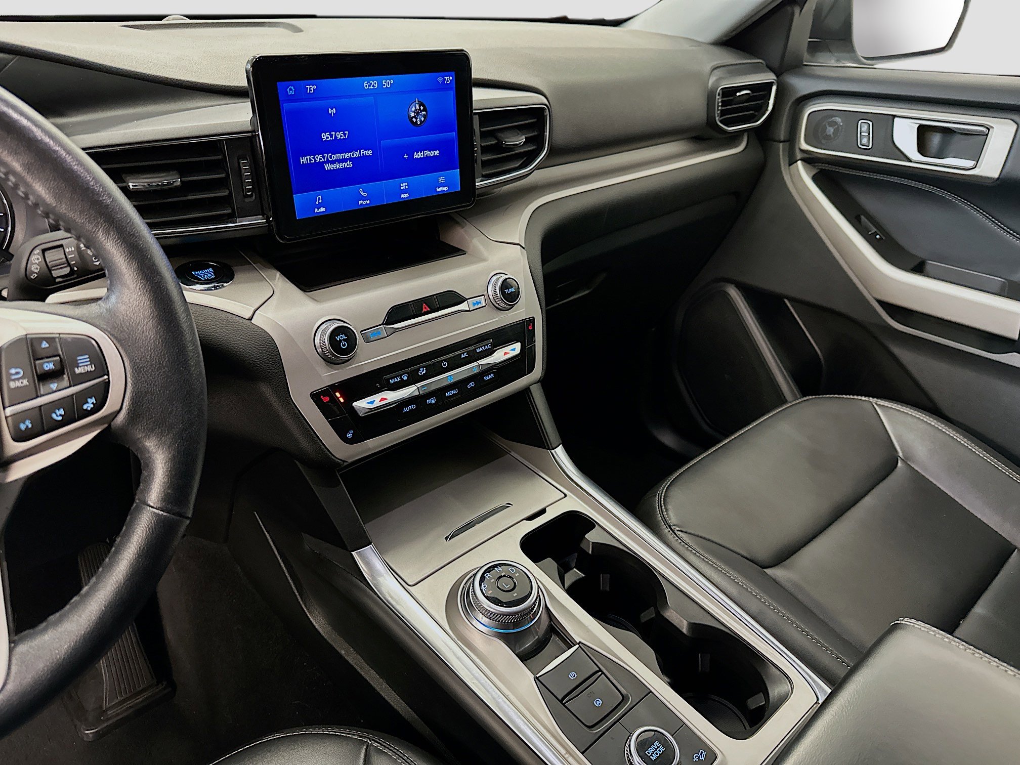 Used 2023 Ford Explorer XLT w/ Equipment Group 202A image 25