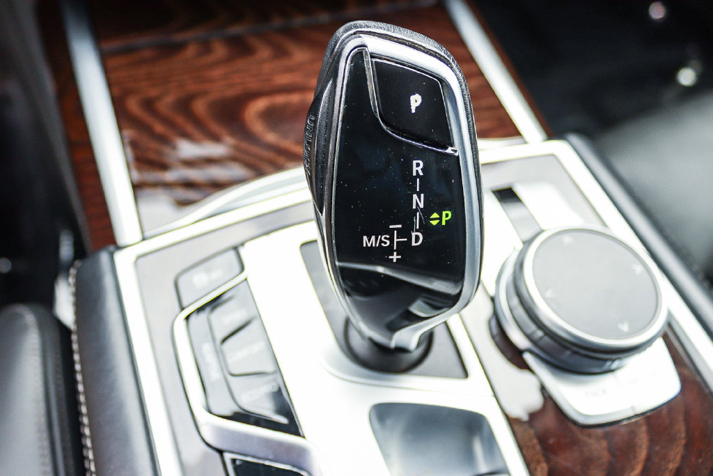 Used 2022 BMW 750i xDrive AWD/4WD image 21