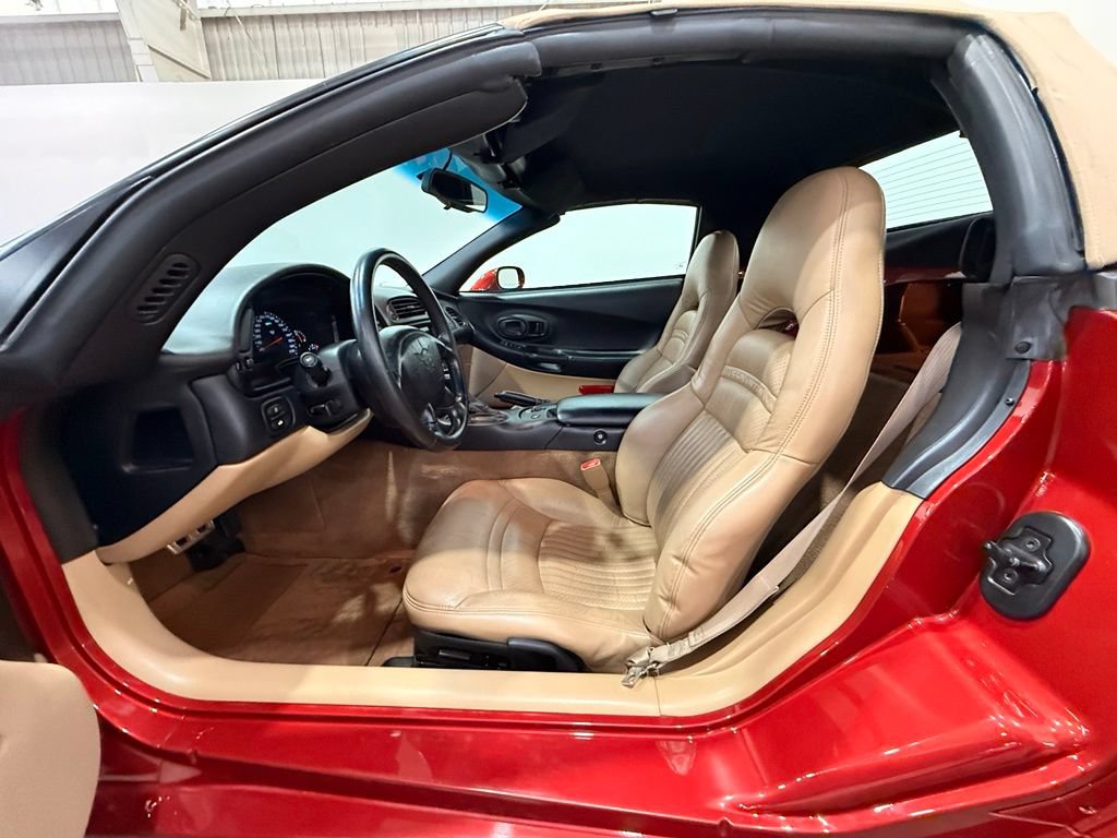 Used 1998 Chevrolet Corvette Convertible w/ Memory Pkg RWD image 16