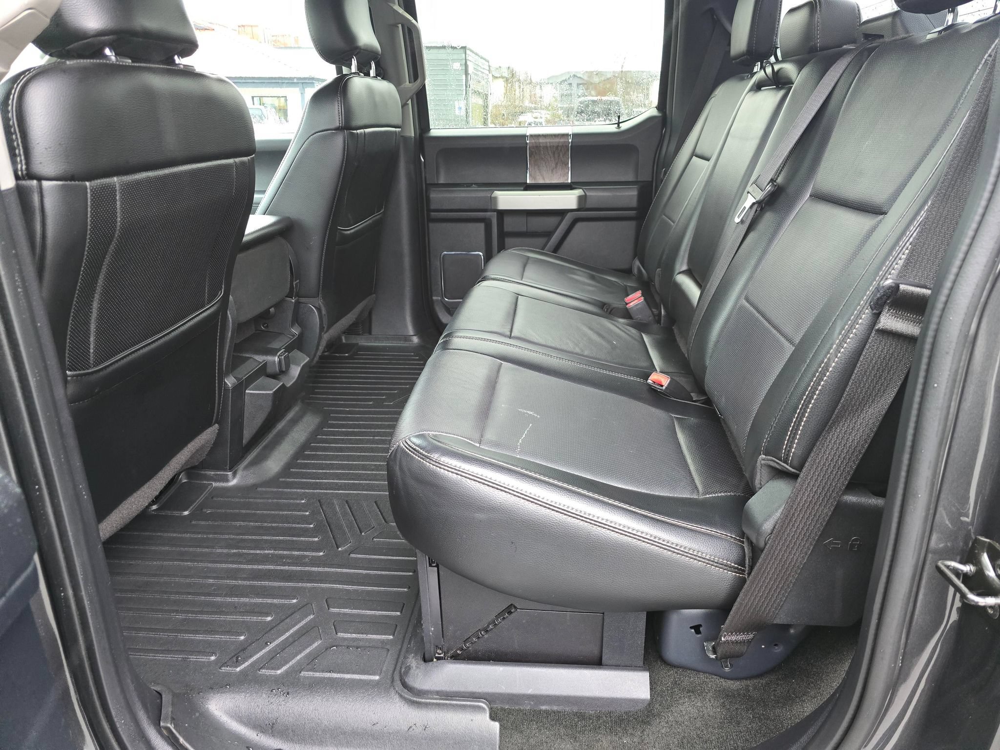 Used 2017 Ford F250 Lariat w/ Lariat Value Package AWD/4WD image 33