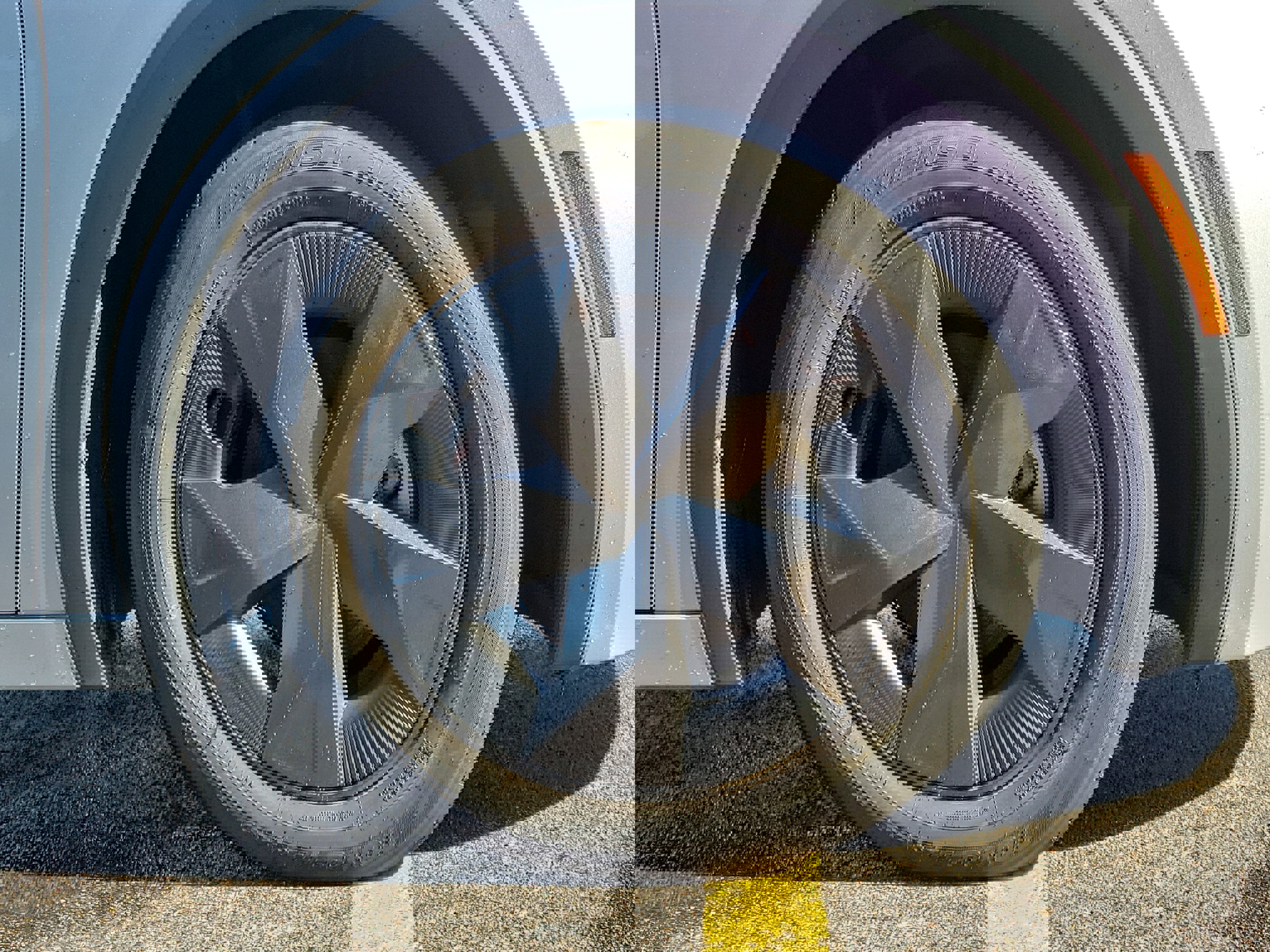 Used 2024 Toyota Prius LE FWD image 5