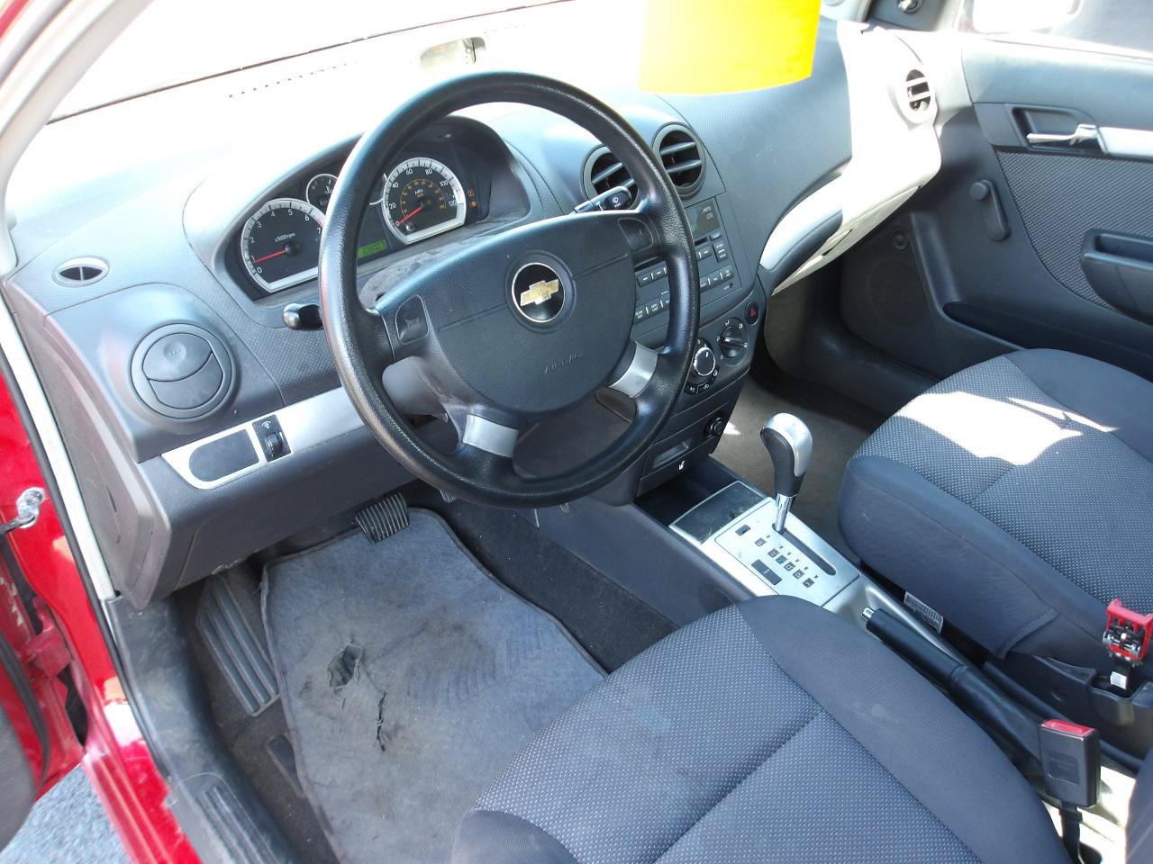 Used 2010 Chevrolet Aveo LT FWD image 9
