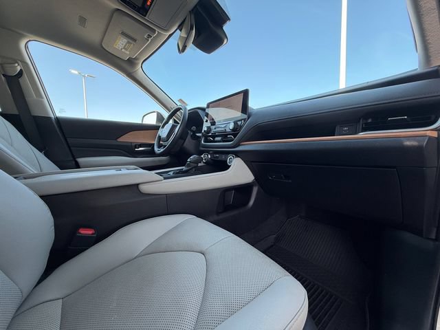 Used 2024 Toyota Grand Highlander AWD image 20
