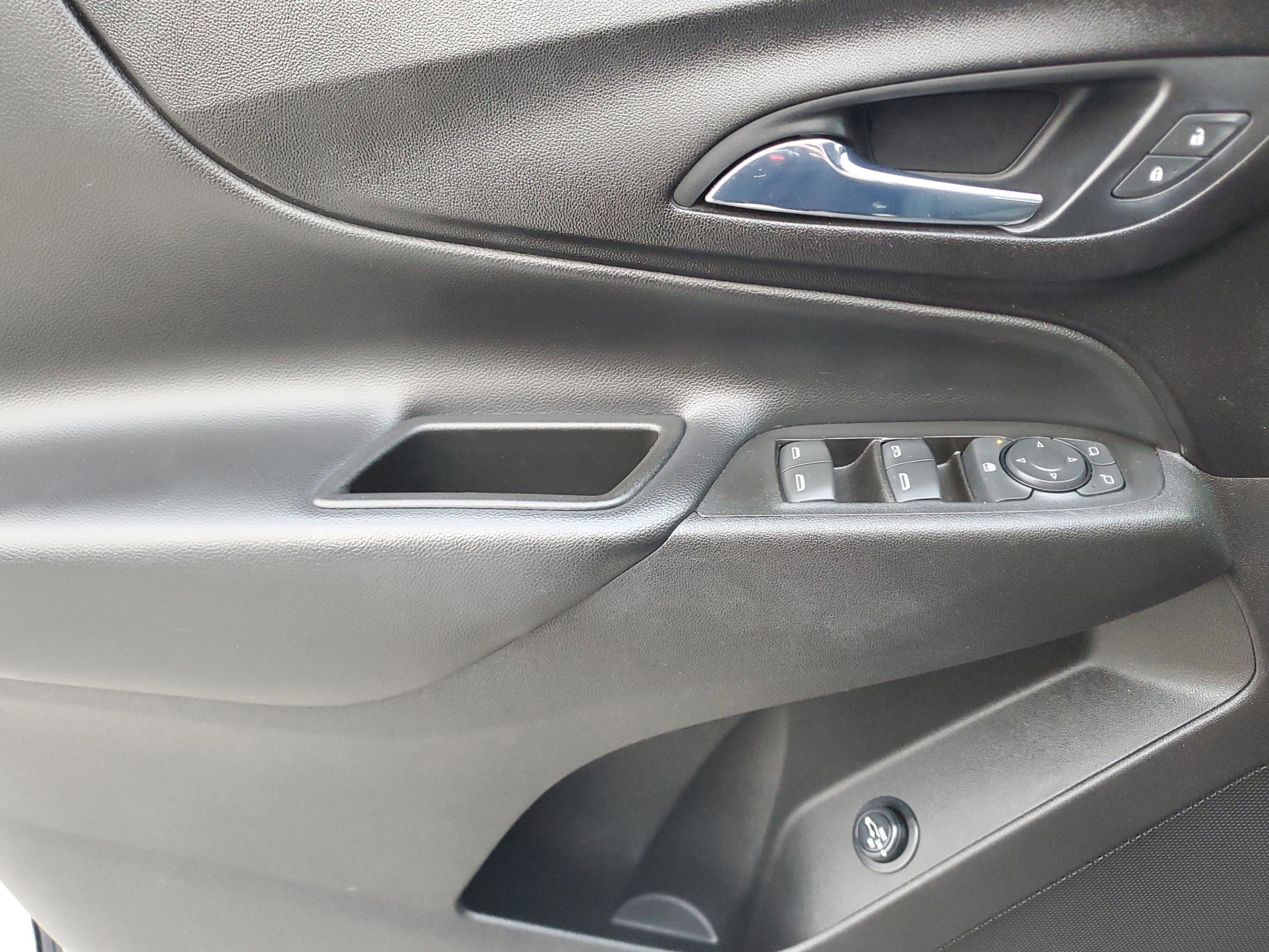 Used 2020 Chevrolet Equinox LT image 17