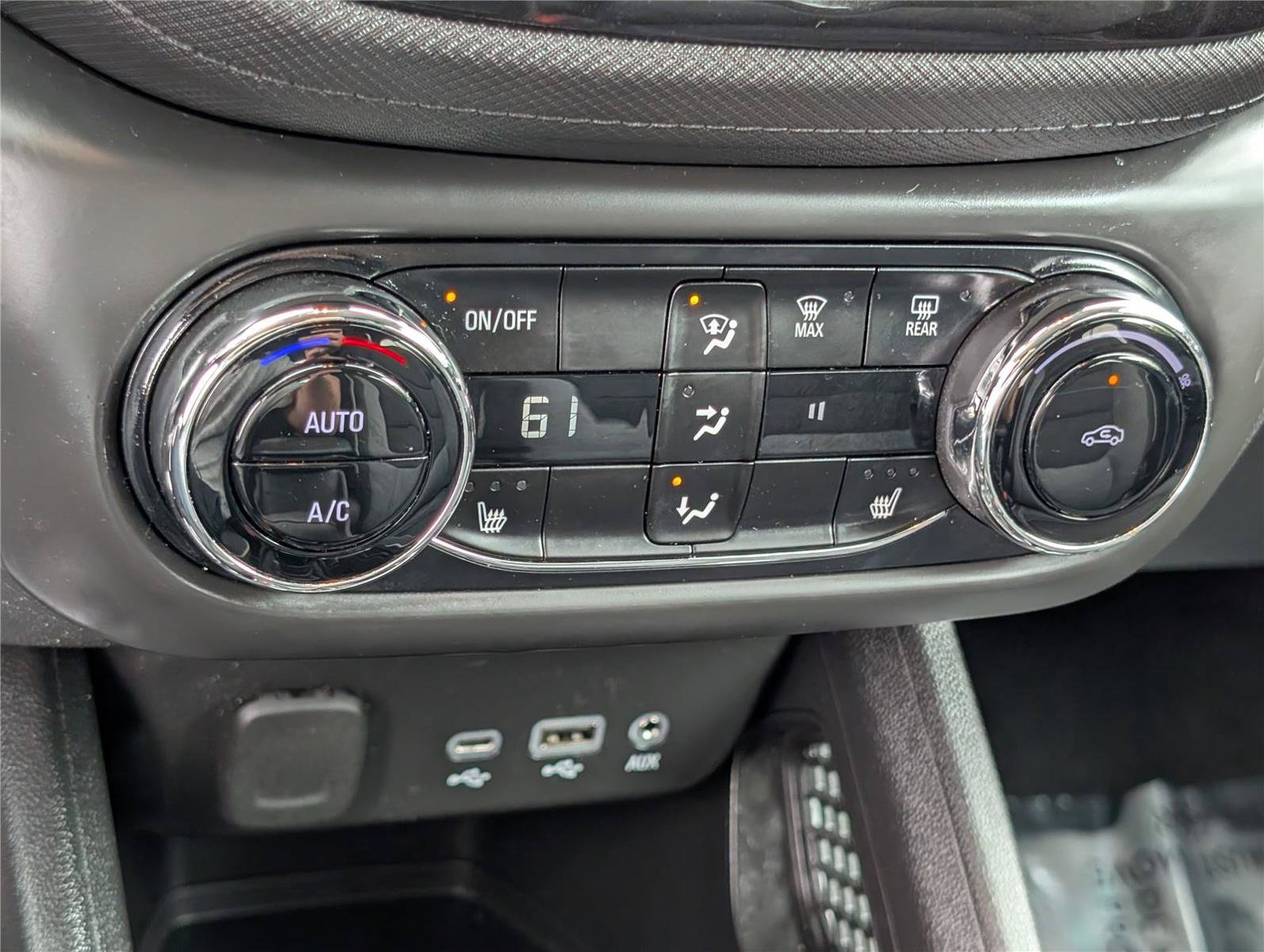 Used 2022 Chevrolet TrailBlazer LT w/ Convenience Package AWD/4WD image 28