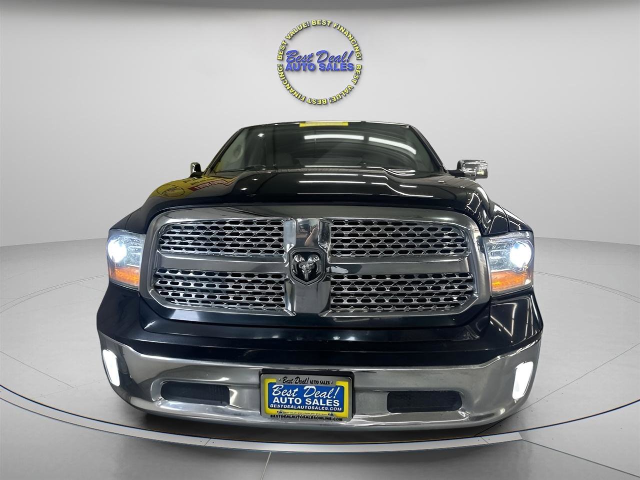 Used 2016 RAM 1500 Laramie w/ Convenience Group AWD/4WD image 8