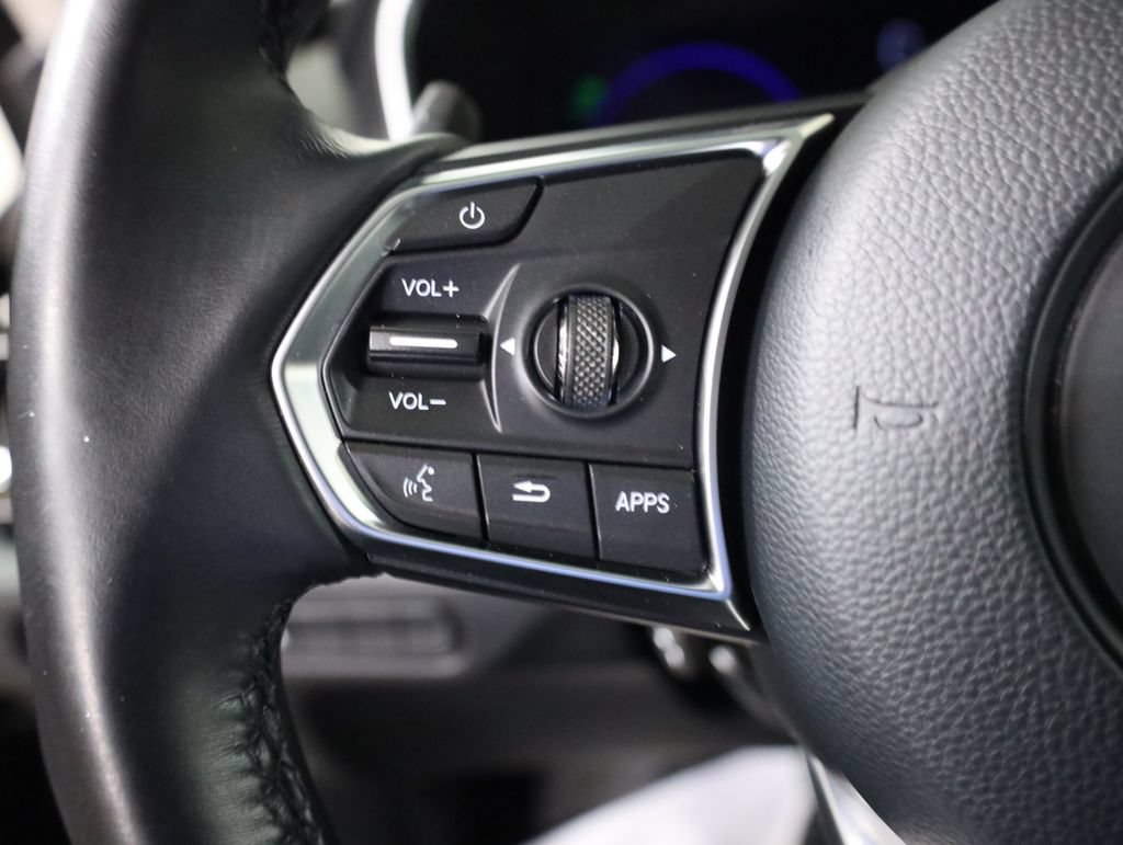 Used 2023 Acura MDX w/ Technology Package AWD/4WD image 13