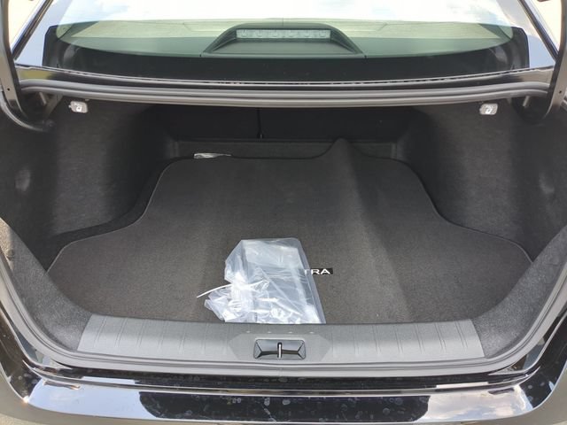 New 2026 Nissan Sentra SR w/ Floor Mat Package FWD image 26